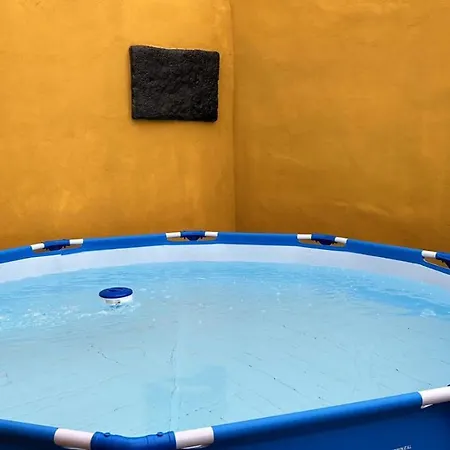 Tradicional Casa Canaria Con Piscina Y Vistas Al Teide