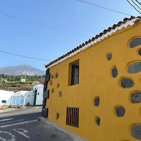 Holiday home Tradicional Casa Canaria Con Piscina Y Vistas Al Teide